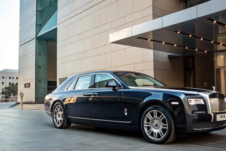 Какие преимущества проката представительских машин с водителем в Алматы