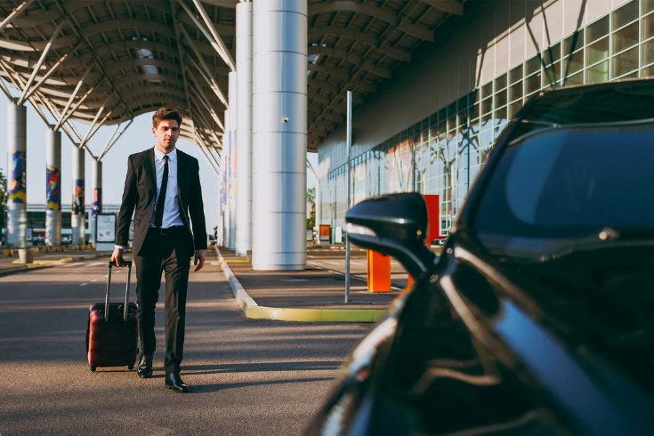 Какие дополнительные услуги могут предложить при аренде авто с водителем?