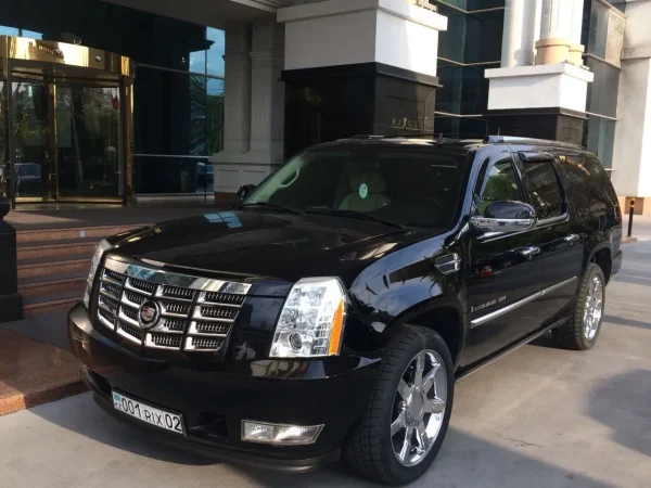 Аренда Cadillac Escalade с водителем в Алматы